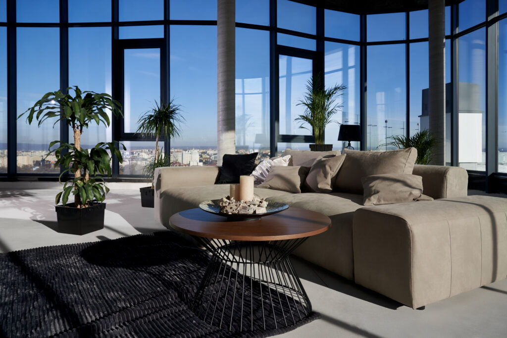 Downtown Dreams: Achieving Urban Sophistication with Glass Decor